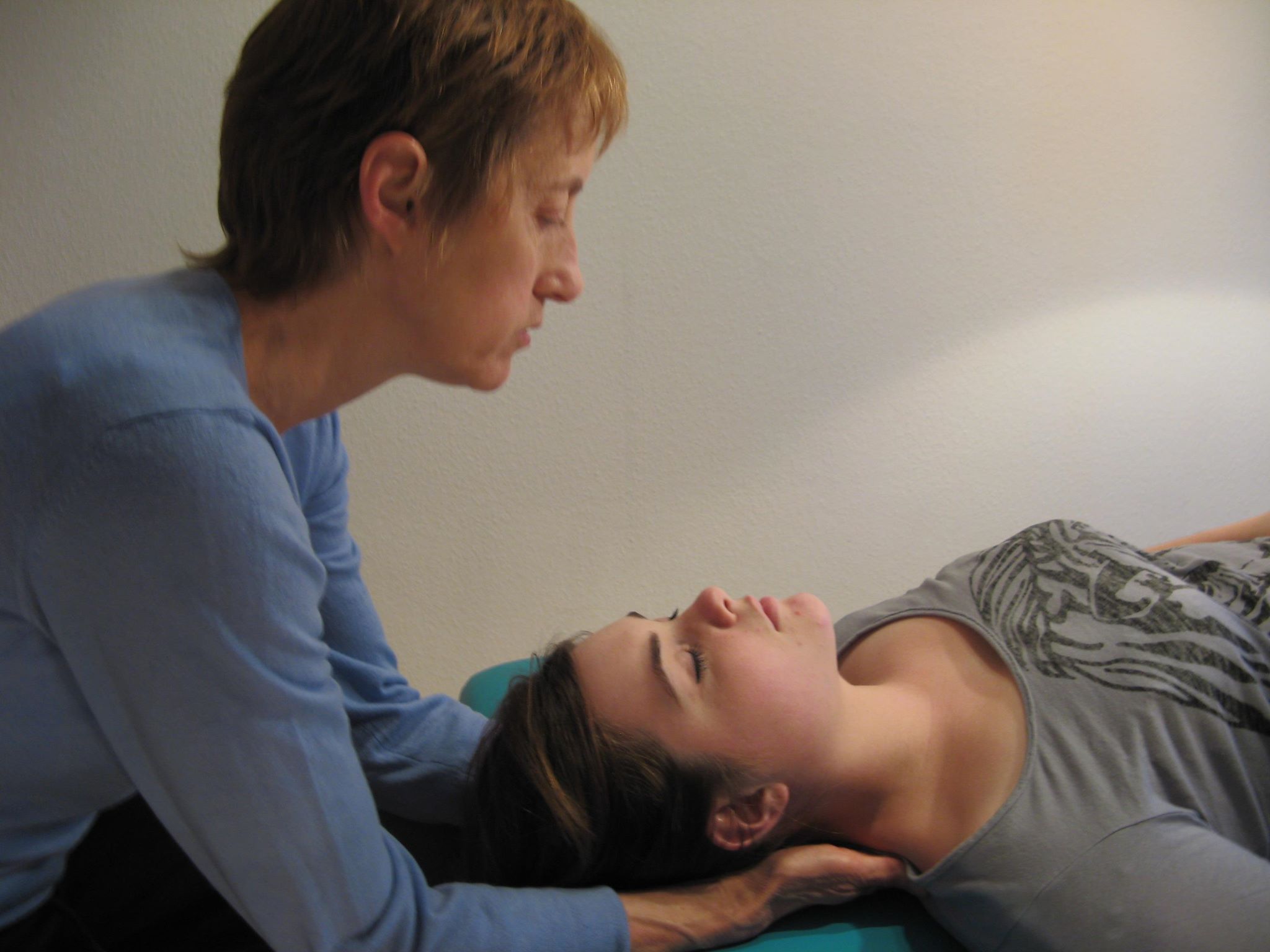 Feldenkrais individual session with Dorothy Henning